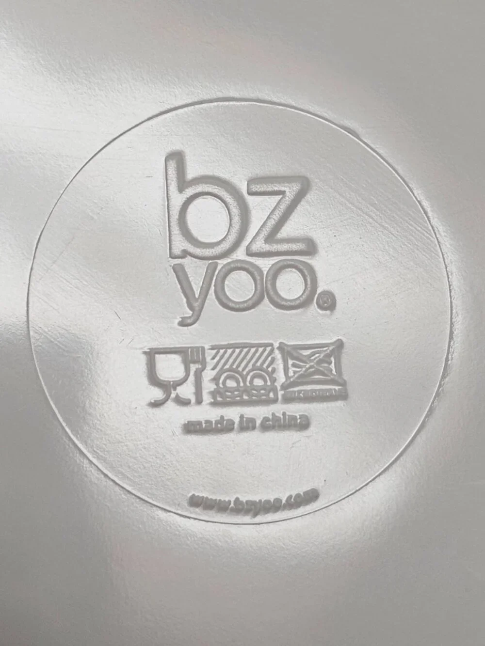 Beautiful Bzyoo Dinnerware Melamine Blues Collection Plates Bowls 12 Piece pc